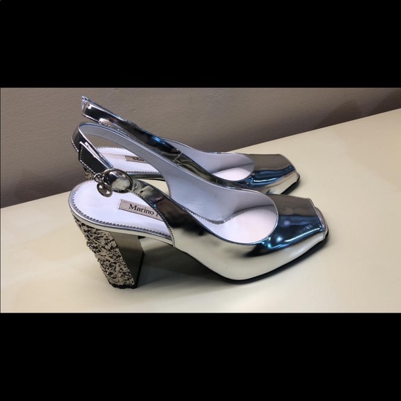MARINI FABIANI MADE IN ITALY PEEP TOE SILVER HEELS WITH COOL HEEL DESIGN - Picture 1 of 7